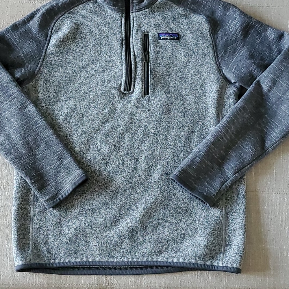 Mens small Patagonoa quarter zip